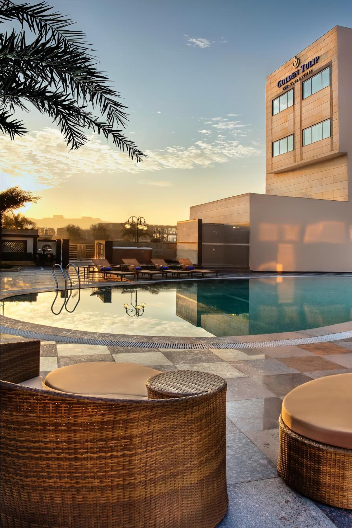 Golden Tulip Bhiwadi Hotel Екстериор снимка