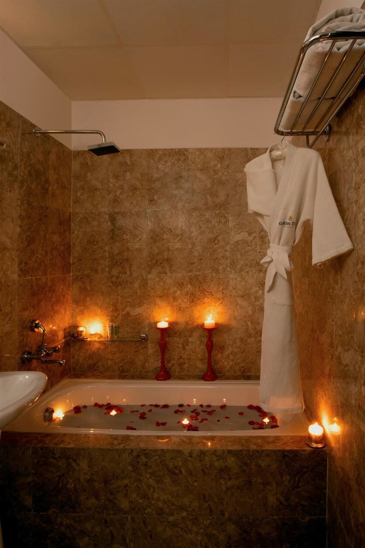 Golden Tulip Bhiwadi Hotel Екстериор снимка